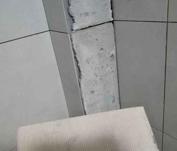 嵊泗瓷砖空鼓维修公司分享下厨房瓷砖脱落的补救措施。